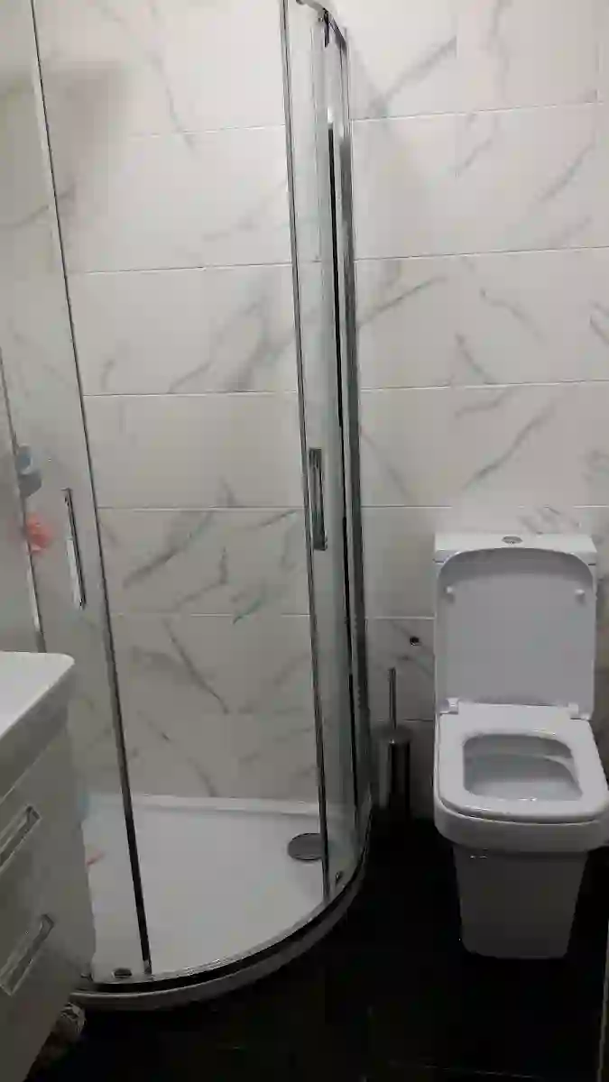 Finished bathroom plumbing by Lloyd Plumbing Ltd